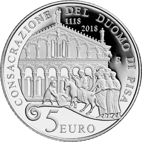 Un elegante richiamo alle origini medievali del Duomo di Pisa sul rovescio della moneta da 5 euro (argento 925; mm 32; g 18)