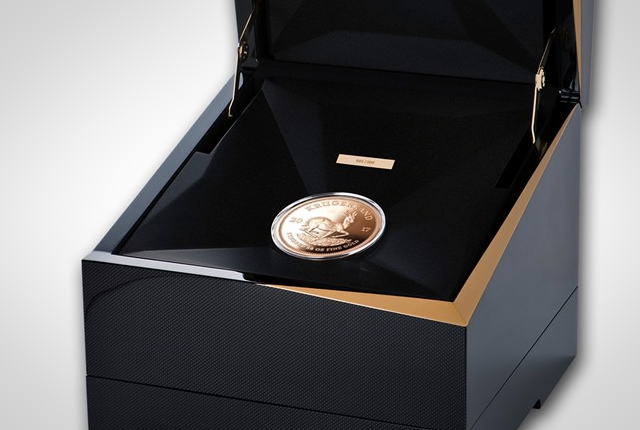 Una delle preziose 1.967 monete in oro da 50 once coniate lo scorso anno