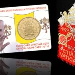 Un sorridente papa Bergoglio sulla coincard per il 90° dello Stato