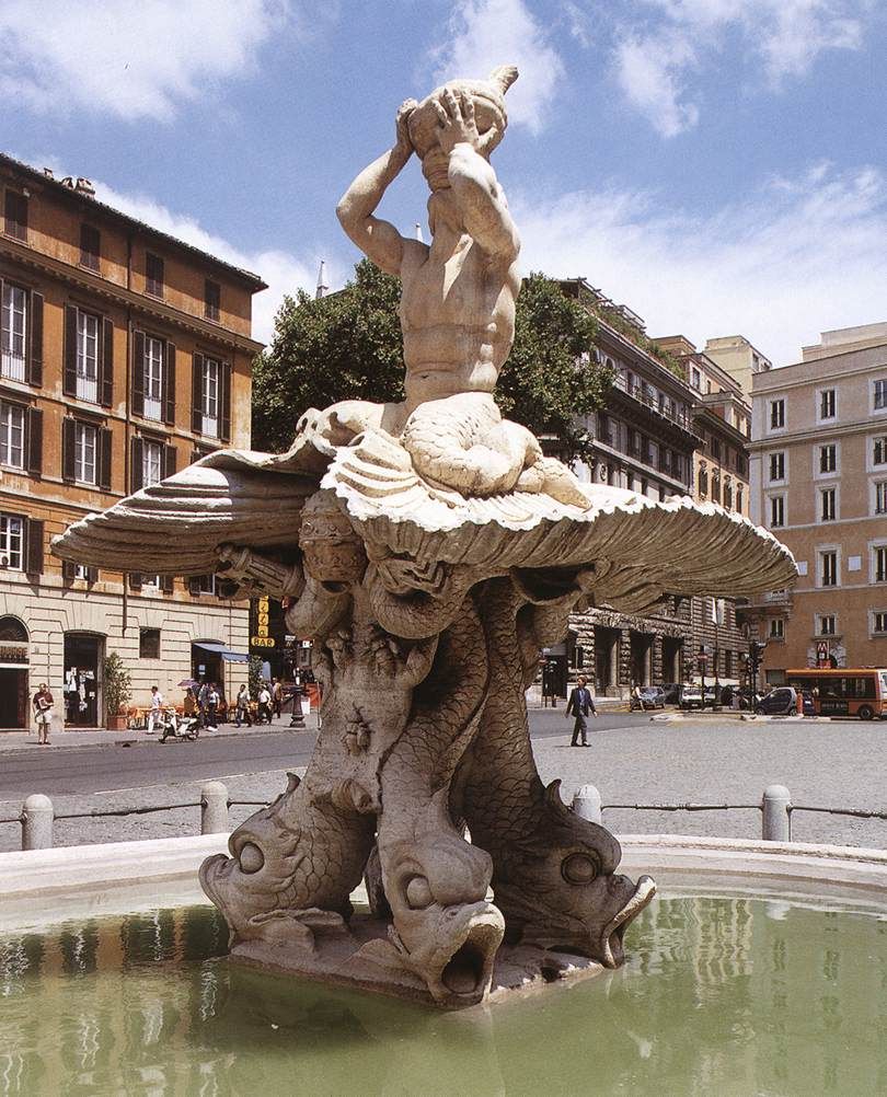 Il Tritone forse più celebre nella storia dell'arte: quello scolpito in Piazza Bartberini a Roma e che troneggia sulla sommità della magnifica fontana