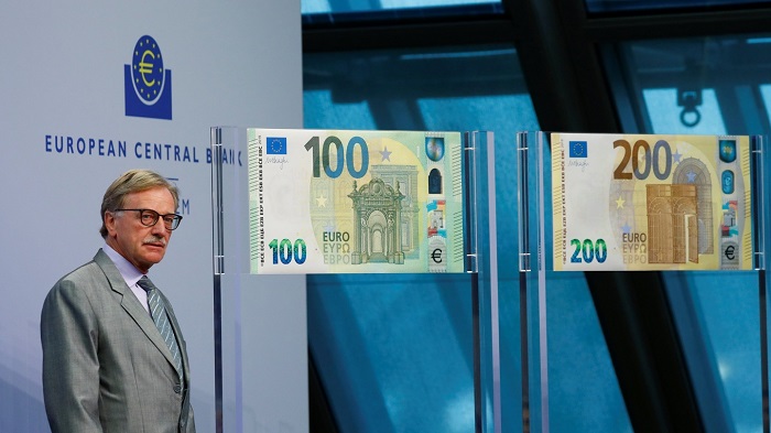 La presentazione, presso l'Eurotower, dei biglietti che completano la seconda serie euro