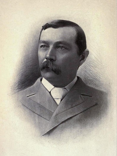 Arthur Conan Doyle (1869-1930) in una foto giovanile