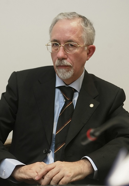 Il presidente dell'AISN Giuseppe Ruotolo