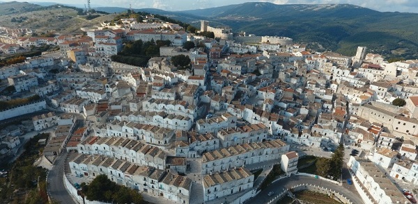 Monte Sant'Angelo, la "Perla del Gargano" in provincia di Foggia