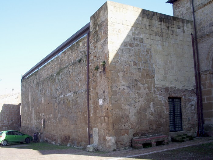 L'ex chiesa di San Mamiliano, sconsacrata secoli fa e luogo di rinvenumento del tesoro di Sovana
