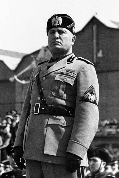 Quello che Mussolini proclama il 9 maggio del 1936 non sarà nè un'impero di pace nè di lunga durata: pochi anni dopo si sgretolerà sotto i colpi delle armate inglesi