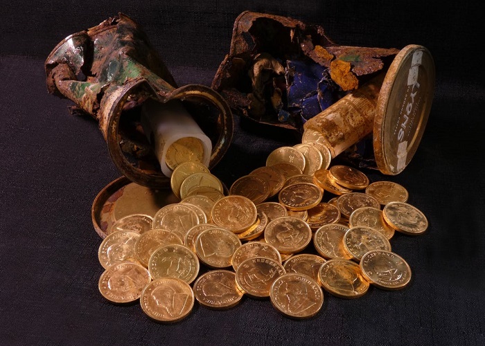 Non solo monete antiche e medievali: anche spreziose coniazioni bullion sudafricane sono state rinvenute di recente nel sottosuolo del Regno Unito, dove la legge regola in modo ben chiaro e liberista l'uso del metal detector, favorendo l'emersione dei ritrovamenti