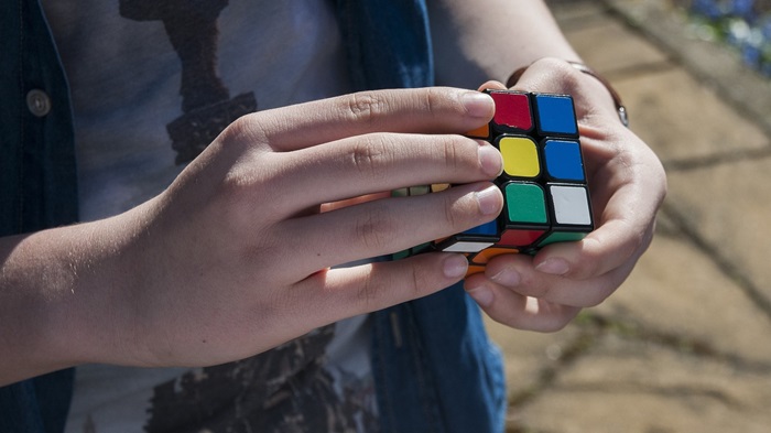 cubo di rubik giocattolo rompicapo toy moneta esagono ungheria nordic gold numismatica collezione