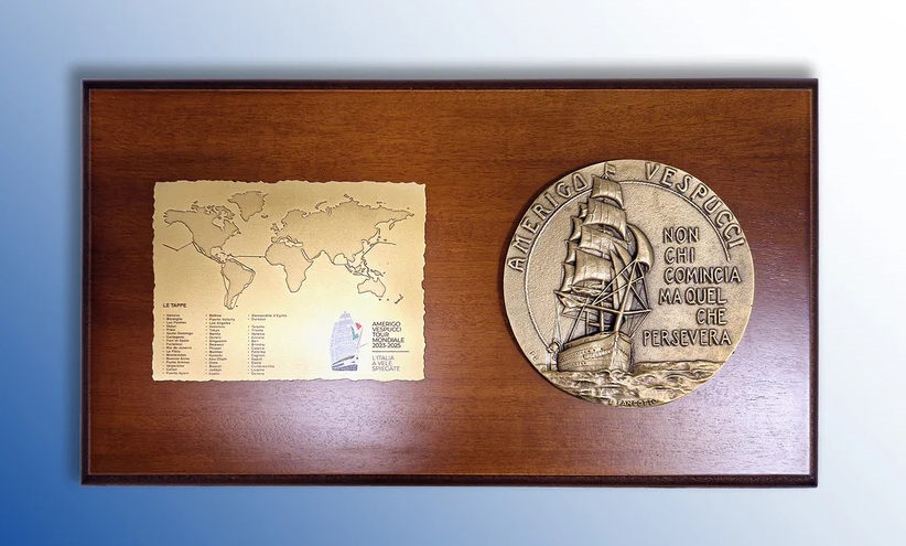 tour mondiale vespucci amerigo nave scuola marina minitare medaglia crest anello picchini baralcchi numismatica oro argento bronzo collezione memorabilia