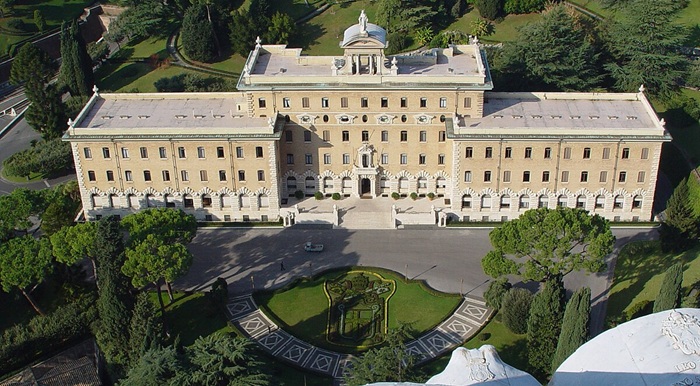 nuove monete del vaticano euro oro argento giubileo anno santo papa francesco silenzio mistero ritardo zecca collezione numismatica